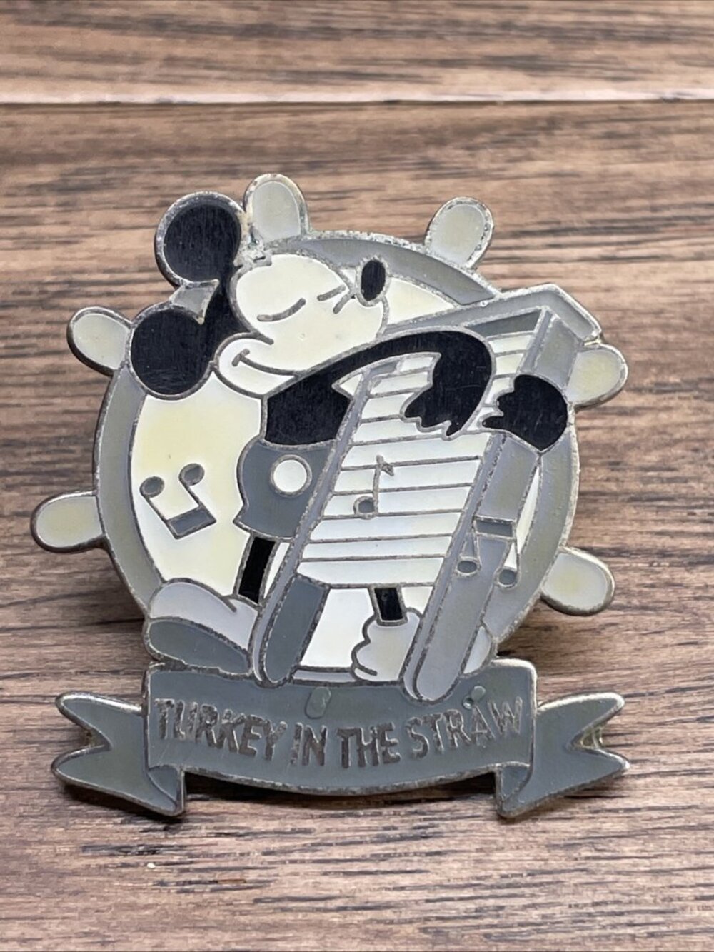 Disney Pin Magical Musical Moments Turkey in the Straw Steamboat Willie KG JD